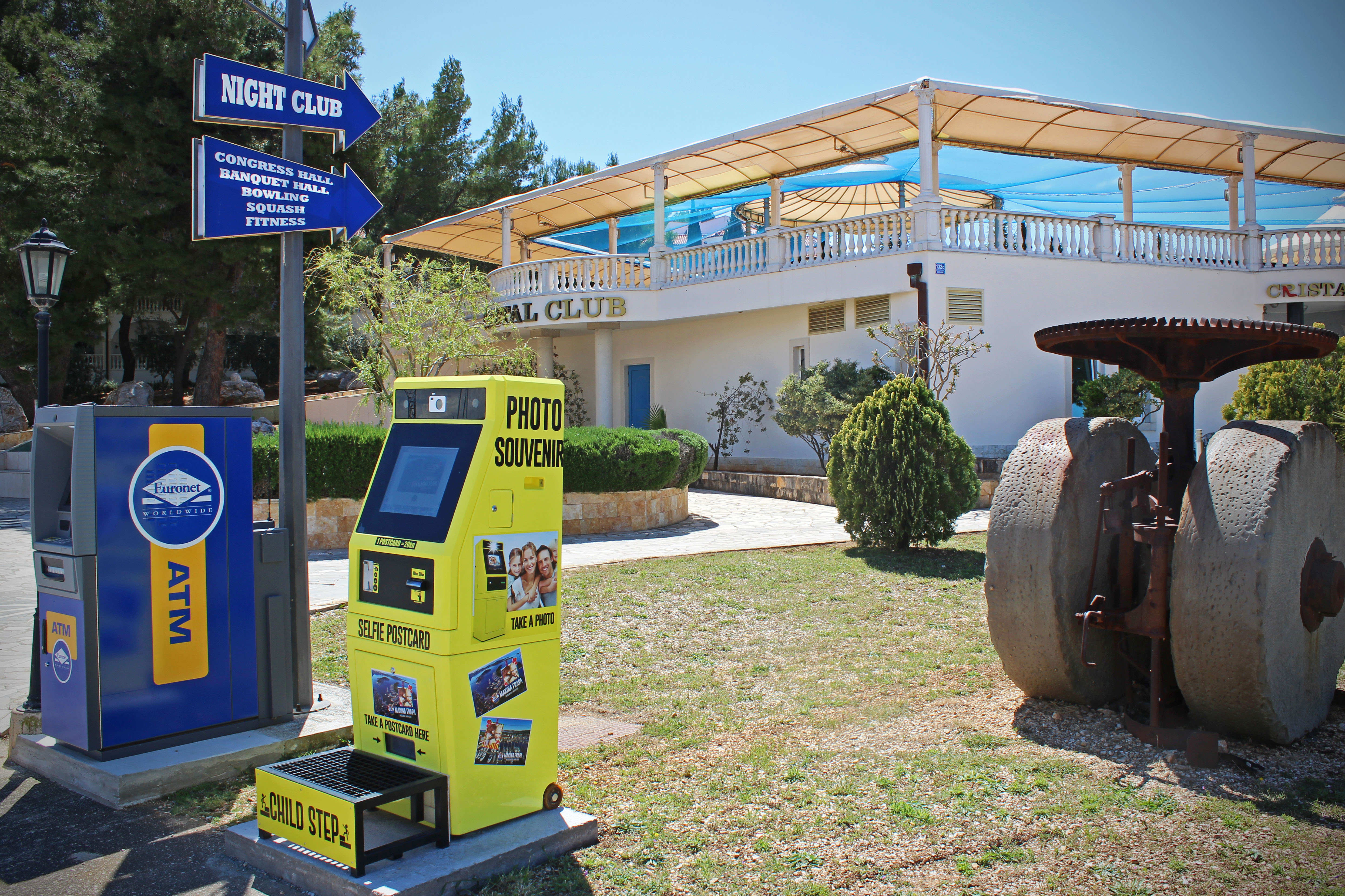 Souvenirs: Selfie machine in Marina Frapa Resort Rogoznica